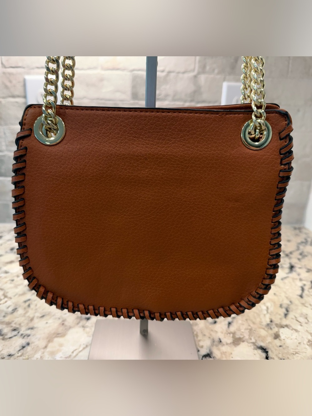 Unbranded EUC Brown Whipstitch Shoulder Bag w/Adjustable Gold Chain - Picture 2 of 6